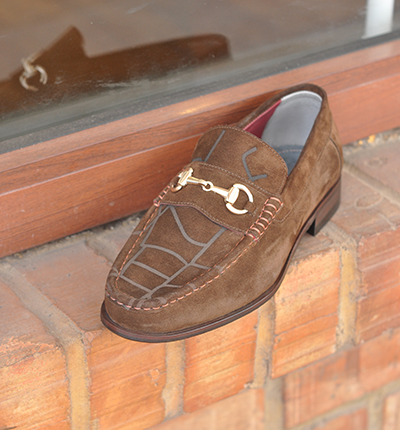 AJV MOCCASION COFFEE SUEDE T GOLD Horse bit